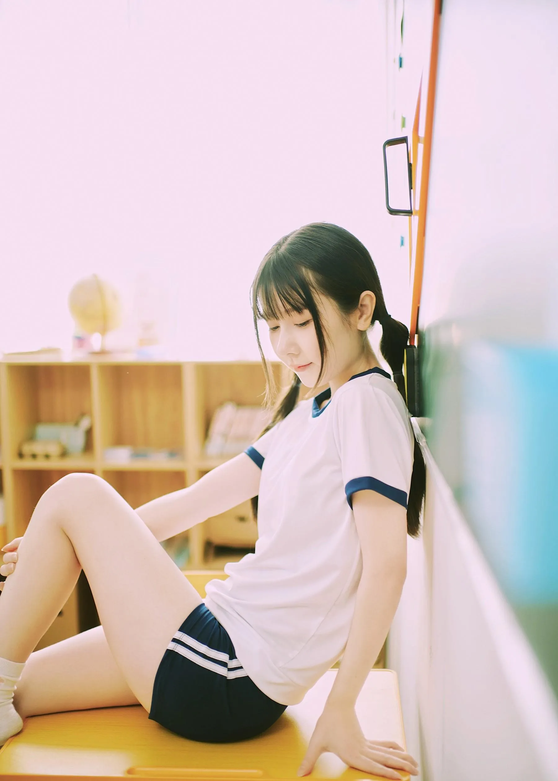 [艺图语] 2022.06.17 青春教室 萌萌 [24P]插图5